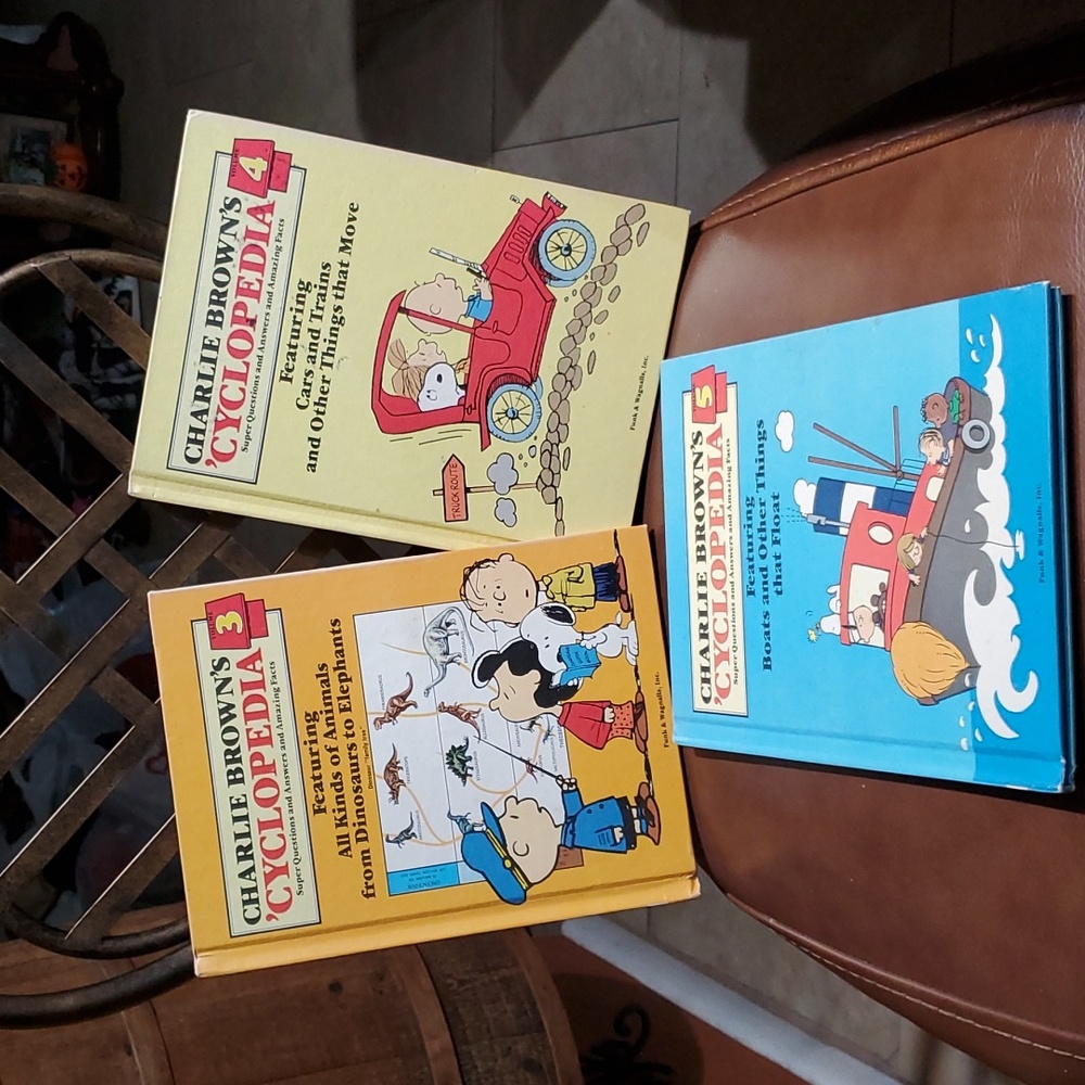 Lot of 4 1980 Charlie Brown's 'Cyclopedia Volume 1, 3, 4, 5 Animals Car Book Vtg